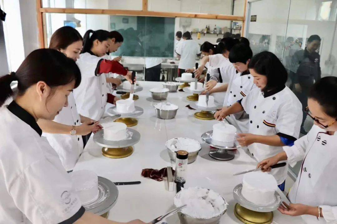 西式面点师资格证怎么考